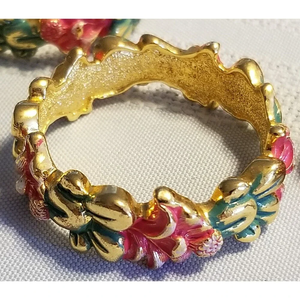 Hand‑Painted Gold Floral Napkin Rings Set of 5 – Vintage Style